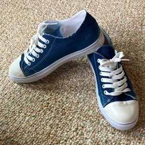 Denim Shoes - Woman’s 8